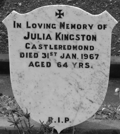 Kingston, Julia.jpg 158.7K